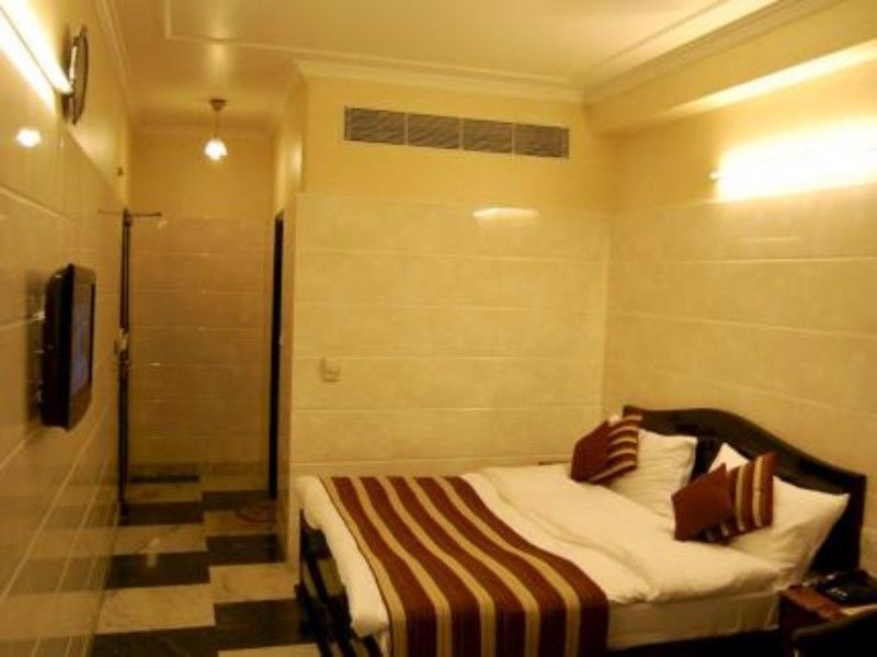 Treebo Trend Singh Sons Karol Bagh Hotel Ню Делхи Екстериор снимка