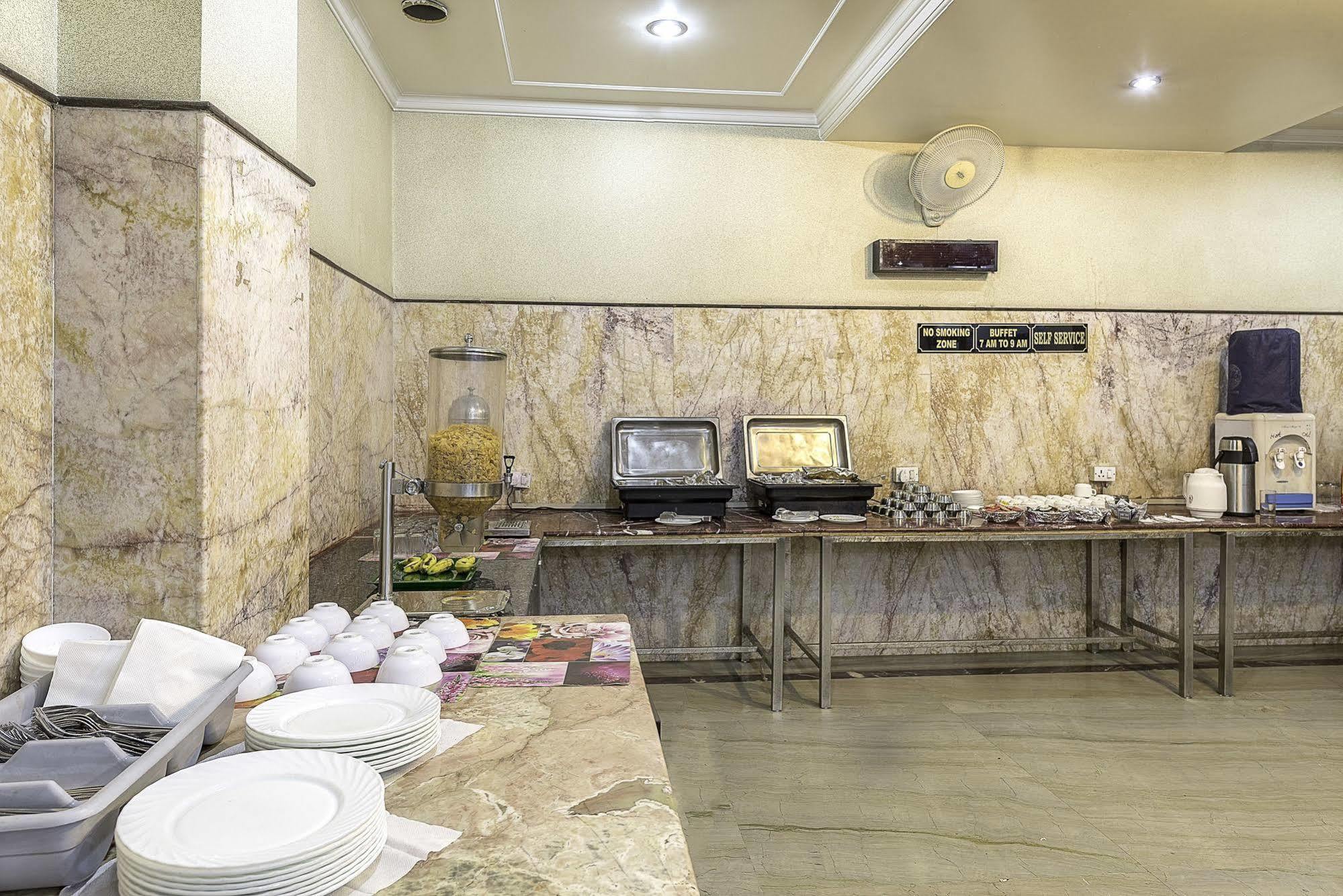 Treebo Trend Singh Sons Karol Bagh Hotel Ню Делхи Екстериор снимка