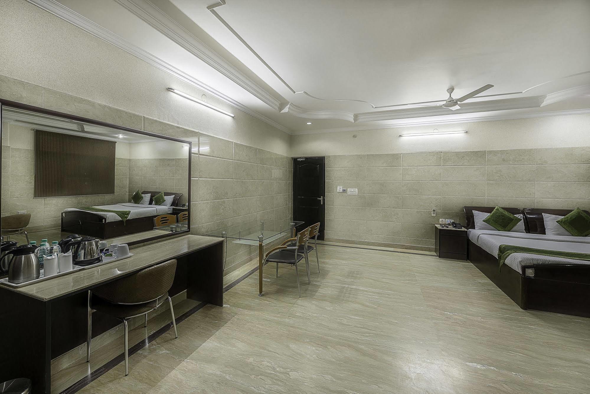 Treebo Trend Singh Sons Karol Bagh Hotel Ню Делхи Екстериор снимка
