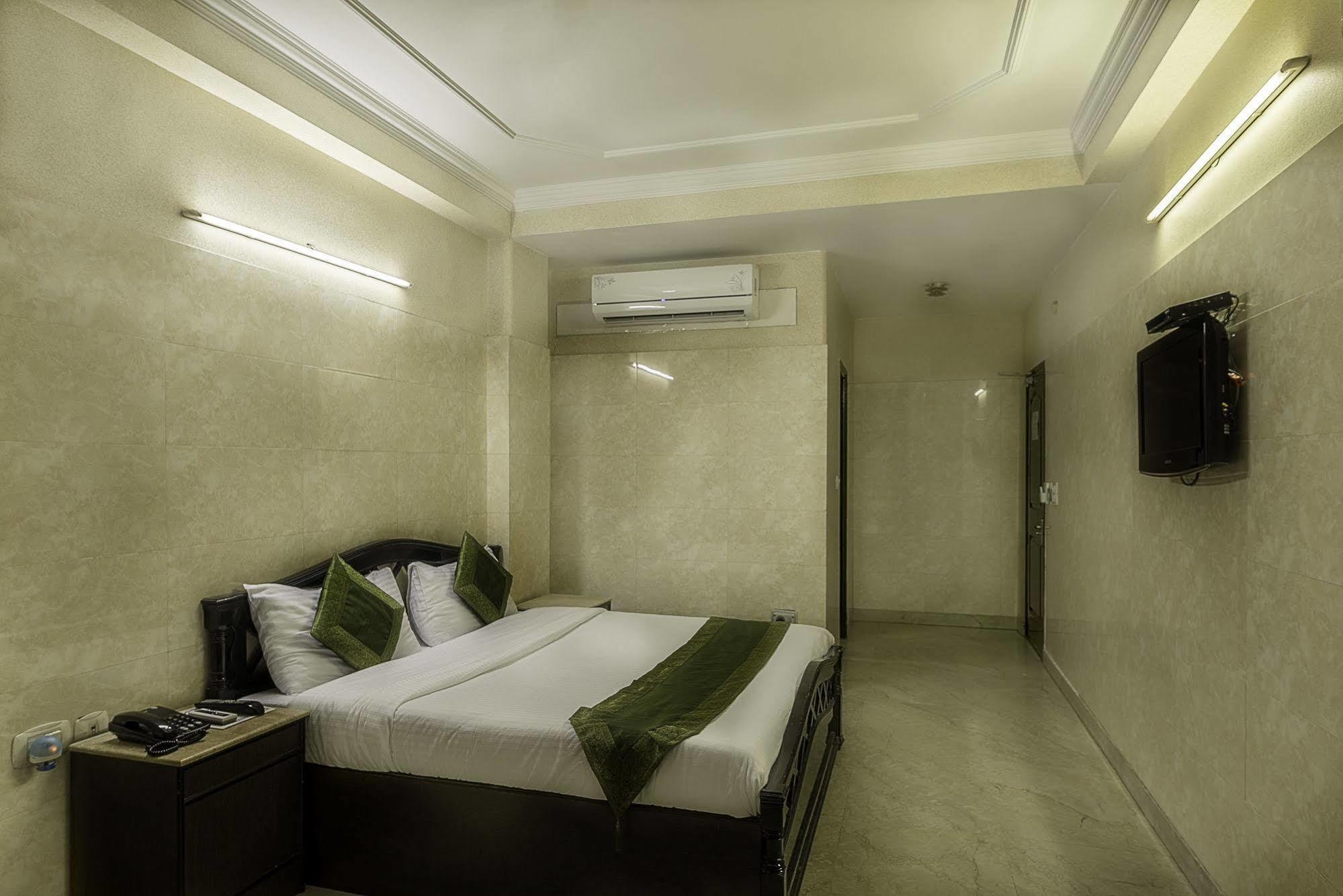 Treebo Trend Singh Sons Karol Bagh Hotel Ню Делхи Екстериор снимка