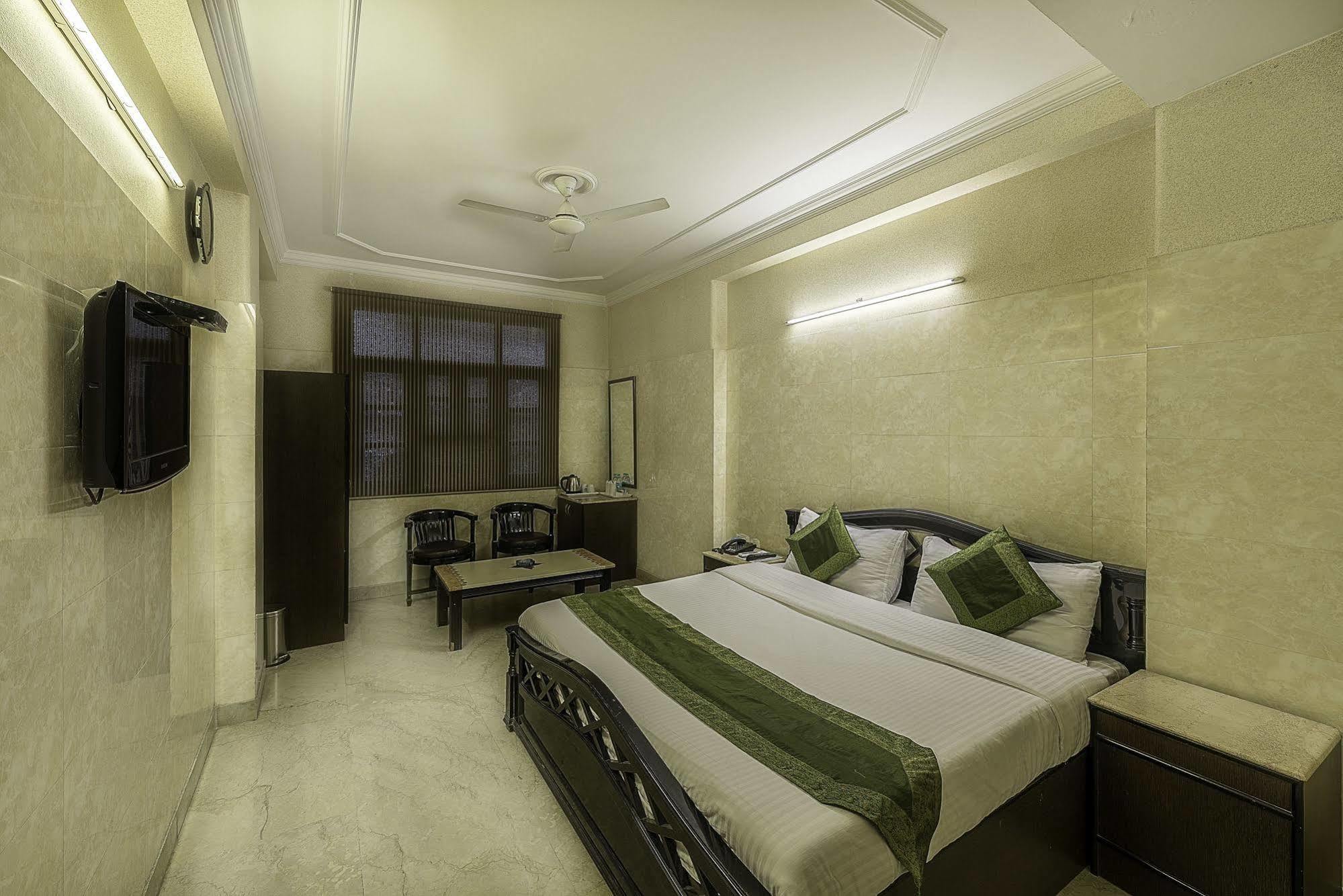 Treebo Trend Singh Sons Karol Bagh Hotel Ню Делхи Екстериор снимка
